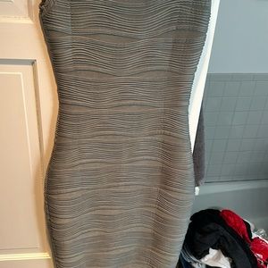 Grey bodycon dress with wave design.